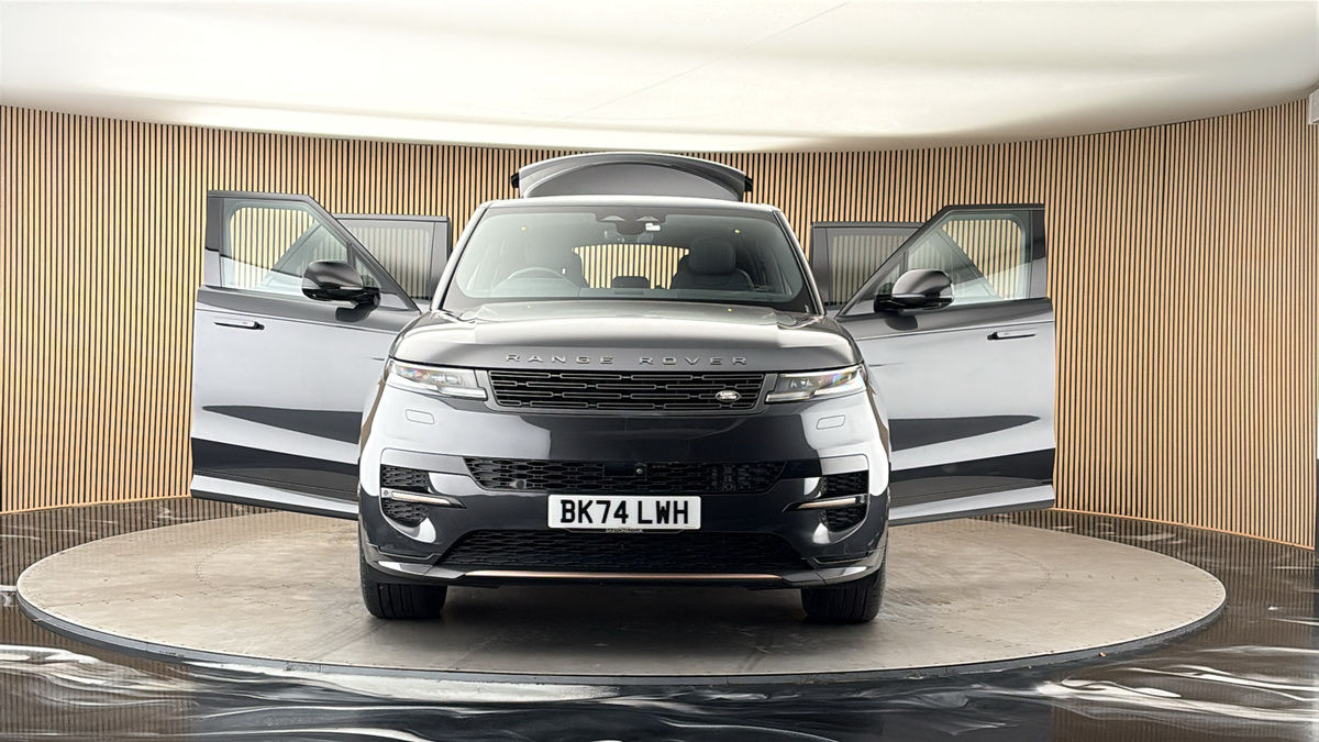 More views of Land Rover Range Rover Sport