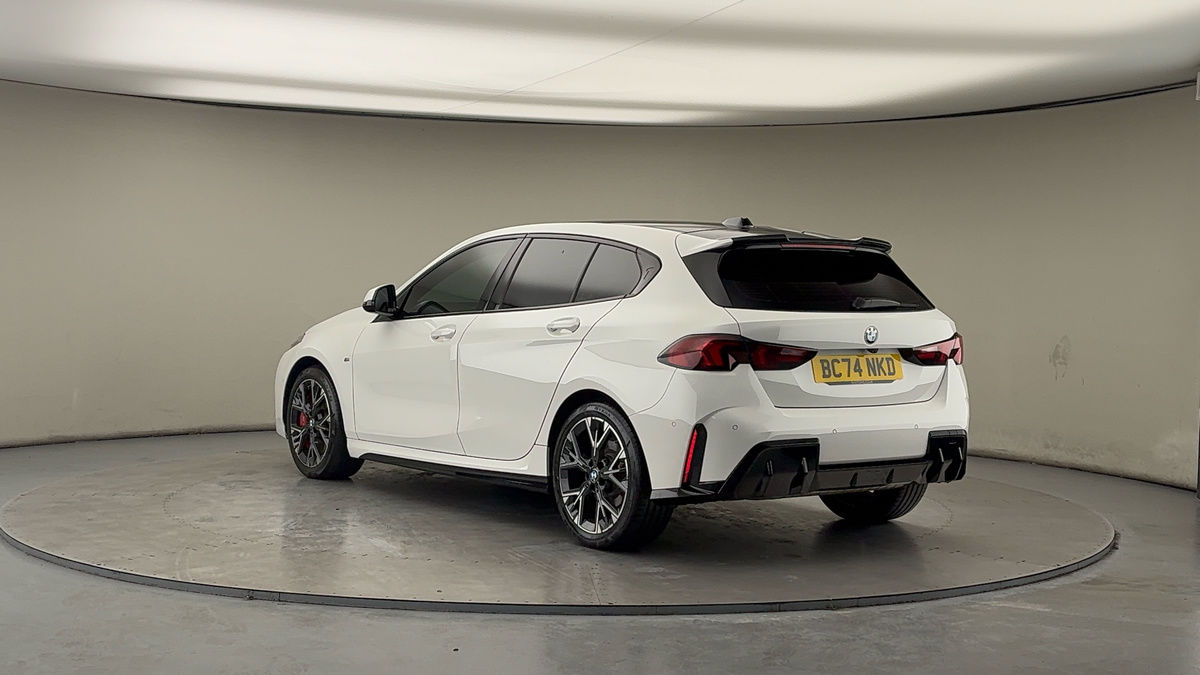 BMW 1 Series Image 2