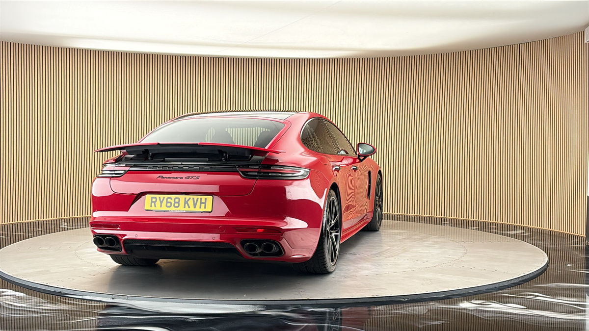More views of Porsche Panamera