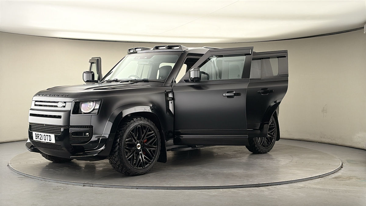 Land Rover Defender 110 Image 22