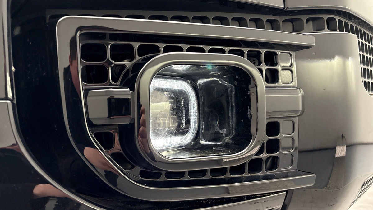 Land Rover Defender 90 Urban Image 28