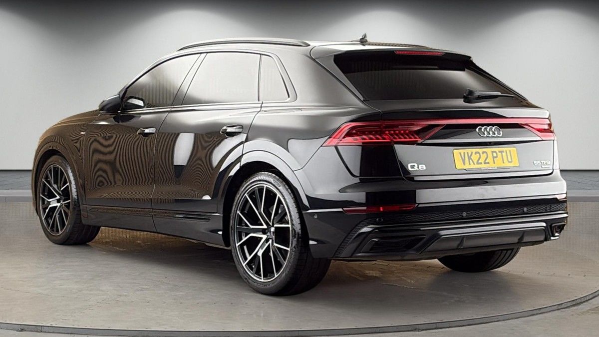 Audi Q8 Image 2