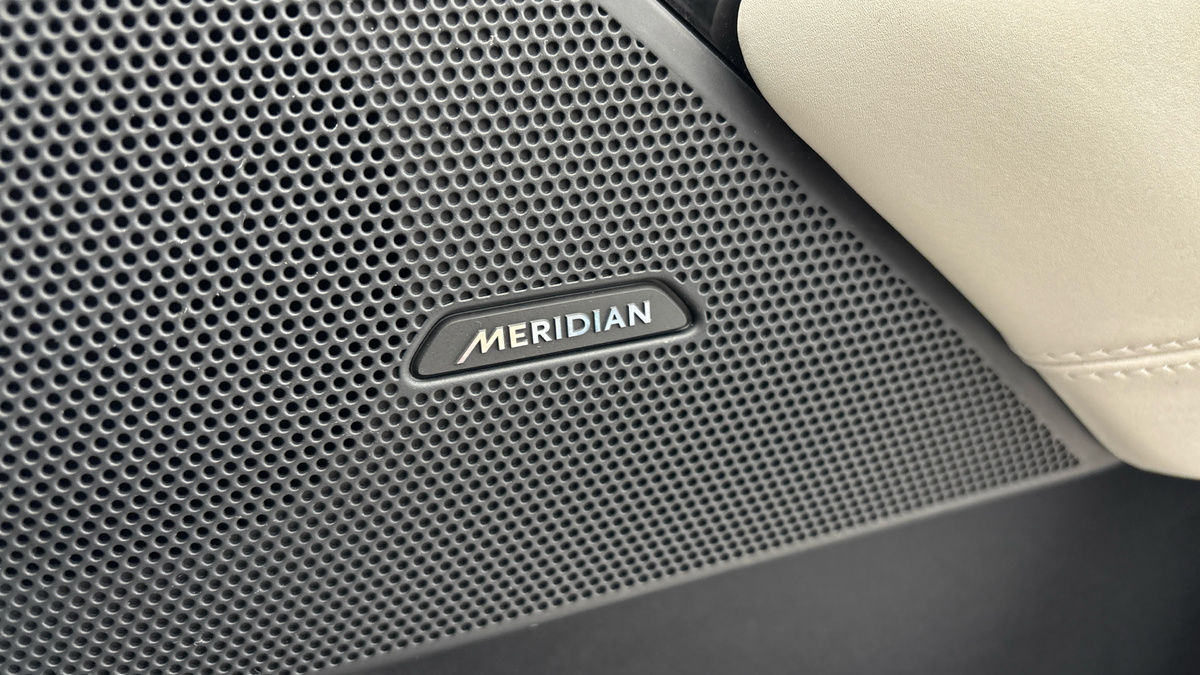 Land Rover Range Rover Velar Image 6