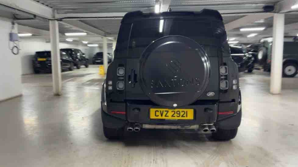 More views of Land Rover Defender 90