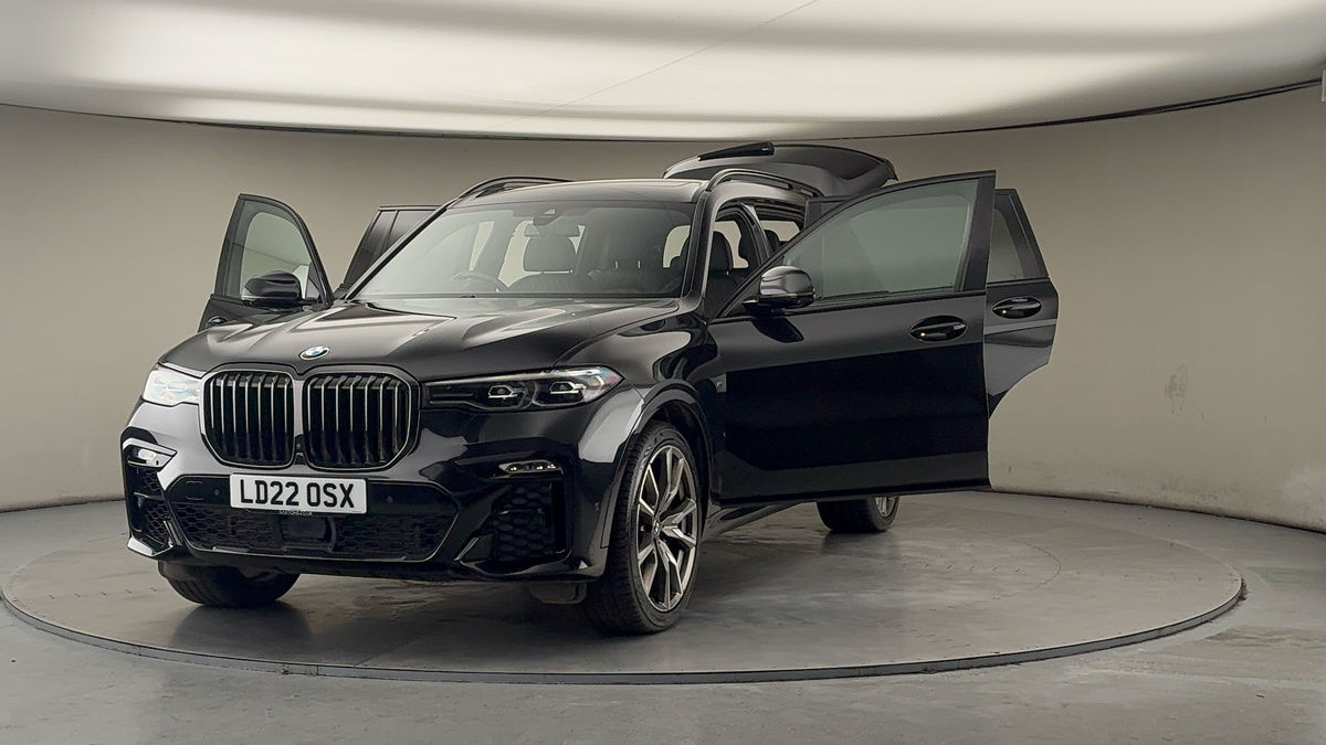 More views of BMW X7