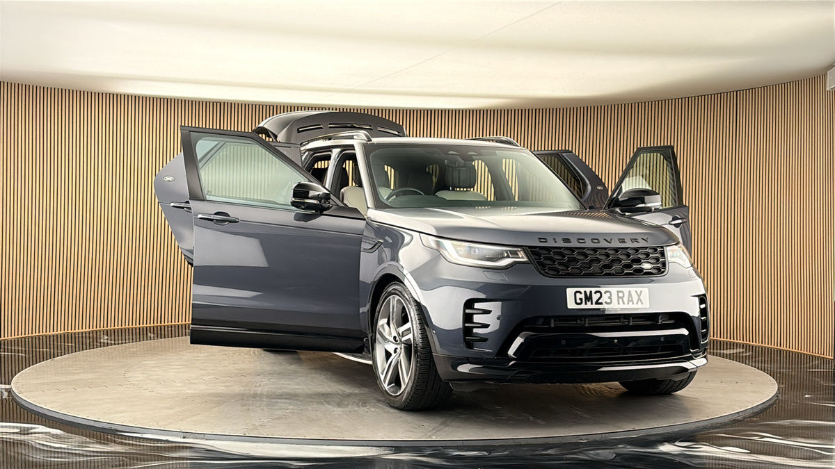 More views of Land Rover Discovery