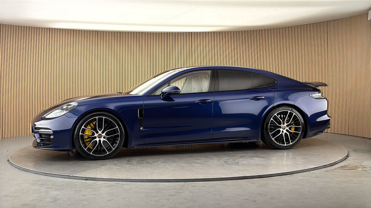 More views of Porsche Panamera