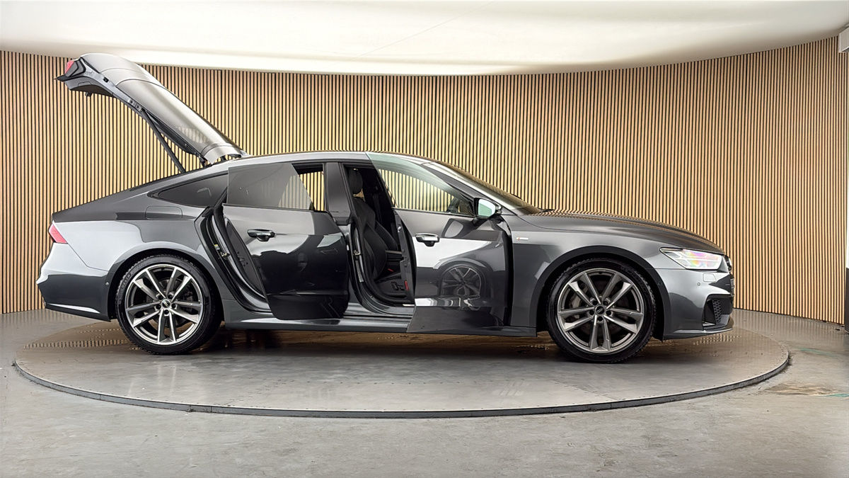 More views of Audi A7