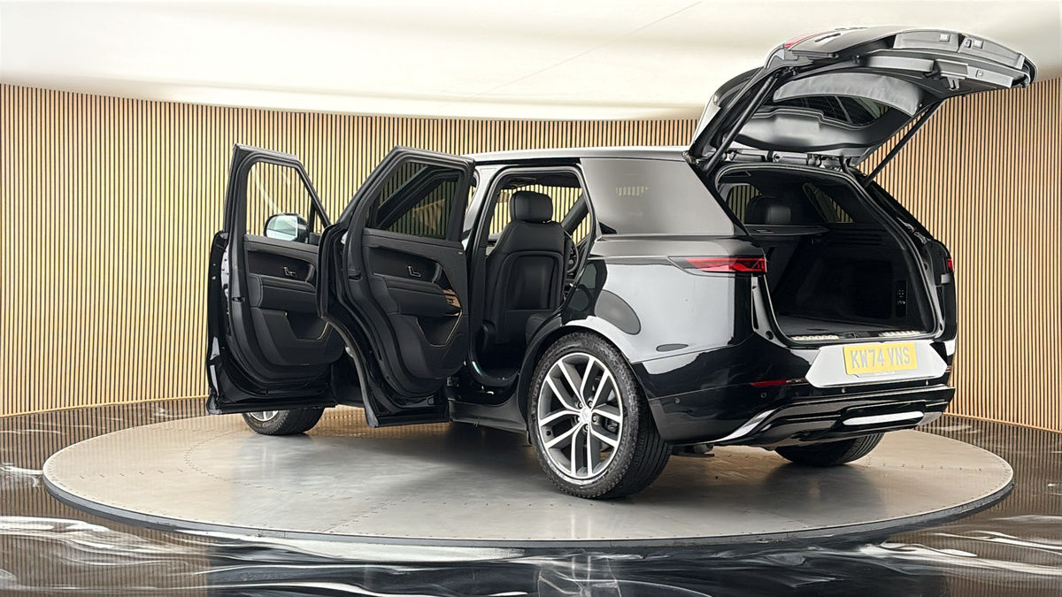 More views of Land Rover Range Rover Sport