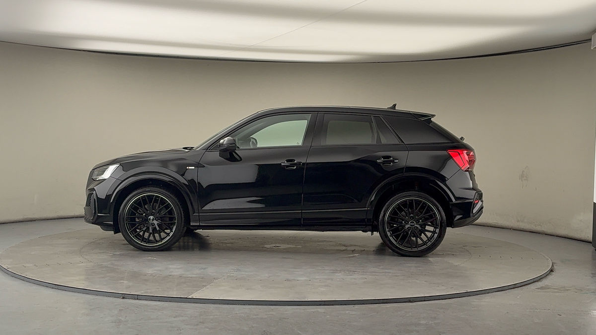 Audi Q2 Image 15