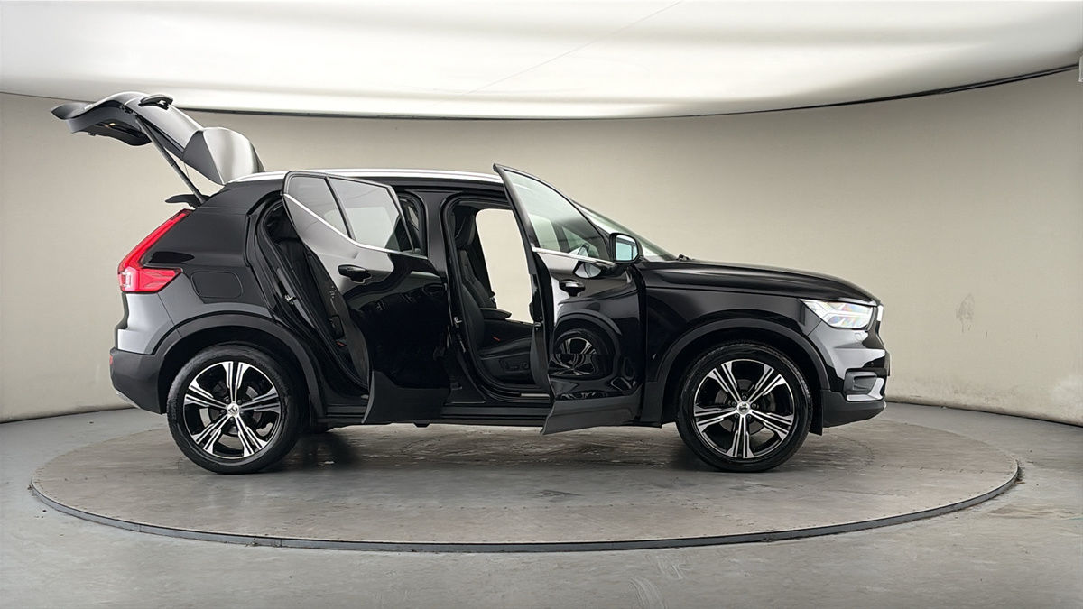 More views of Volvo XC40