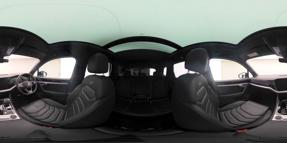 More views of Volkswagen Touareg