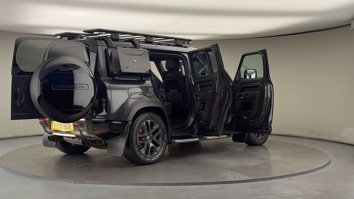 More views of Land Rover Defender 110