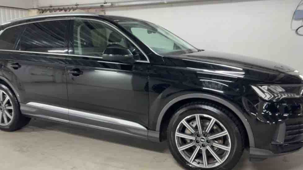 More views of Audi Q7
