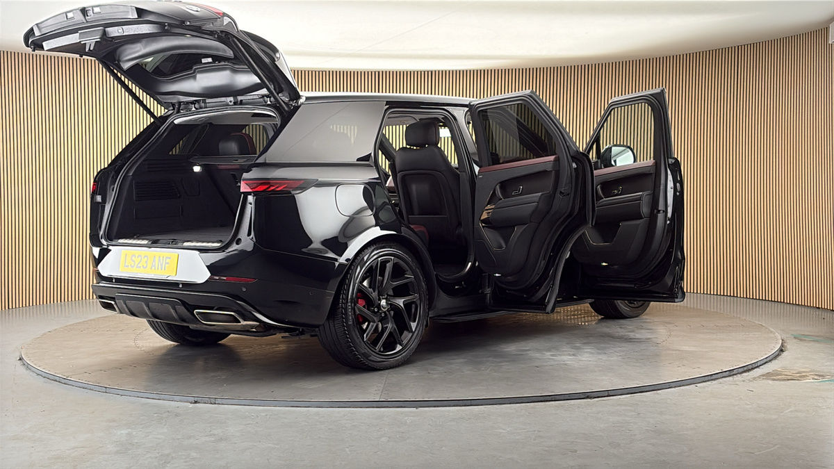 More views of Land Rover Range Rover Sport