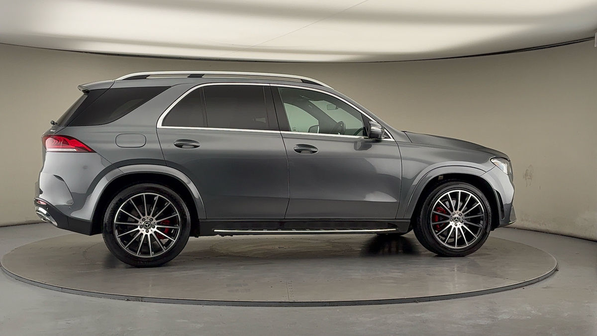 More views of Mercedes-Benz GLE