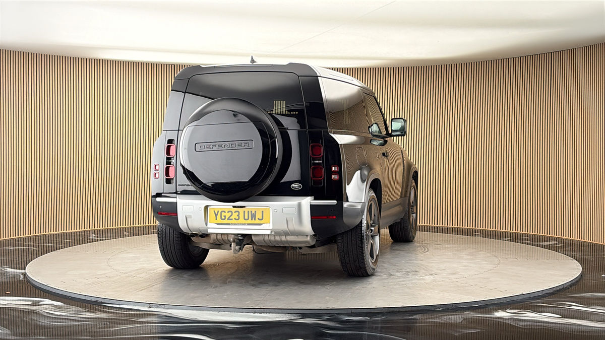 More views of Land Rover Defender 90