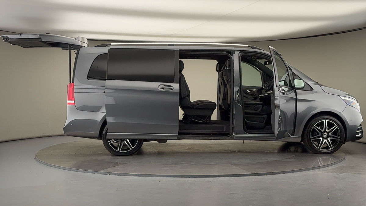 More views of Mercedes-Benz V Class