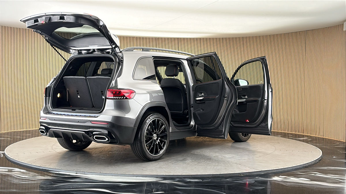 More views of Mercedes-Benz GLB