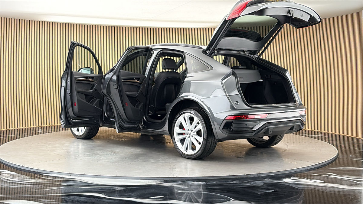 More views of Audi Q5