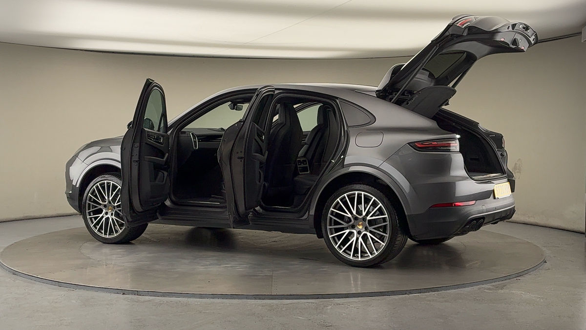 More views of Porsche Cayenne