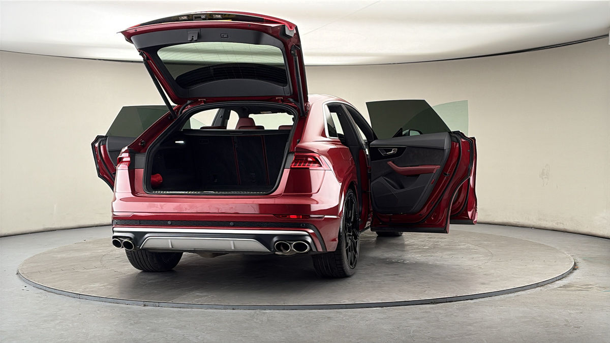 More views of Audi SQ8