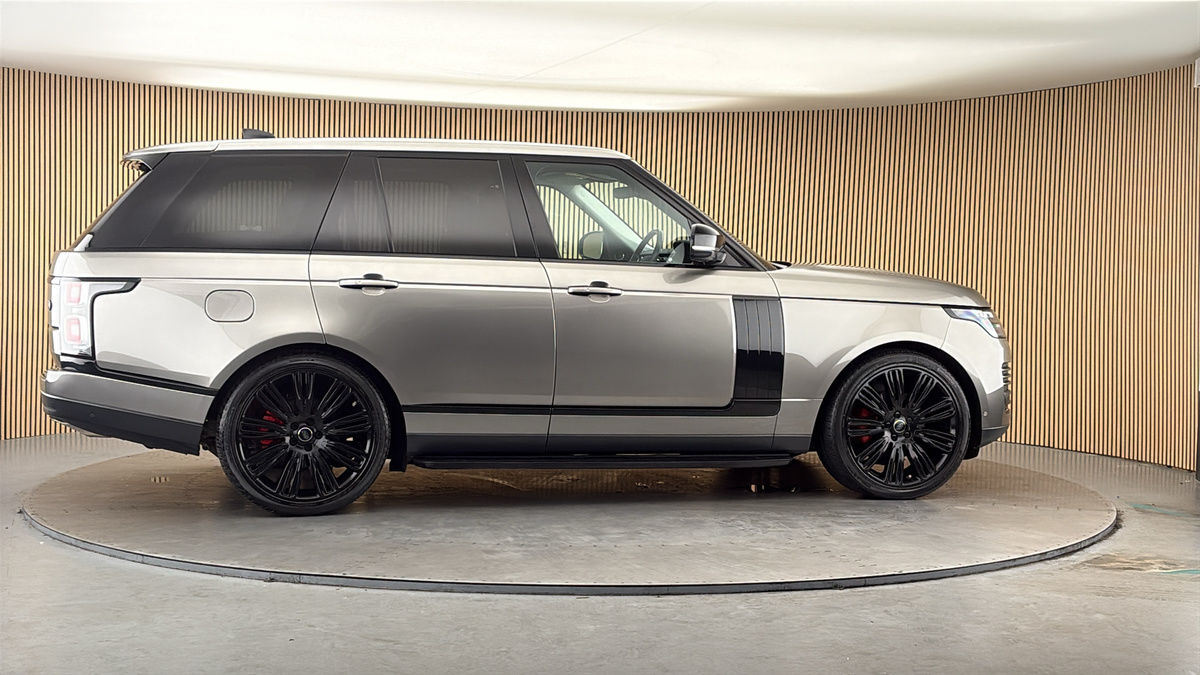 More views of Land Rover Range Rover