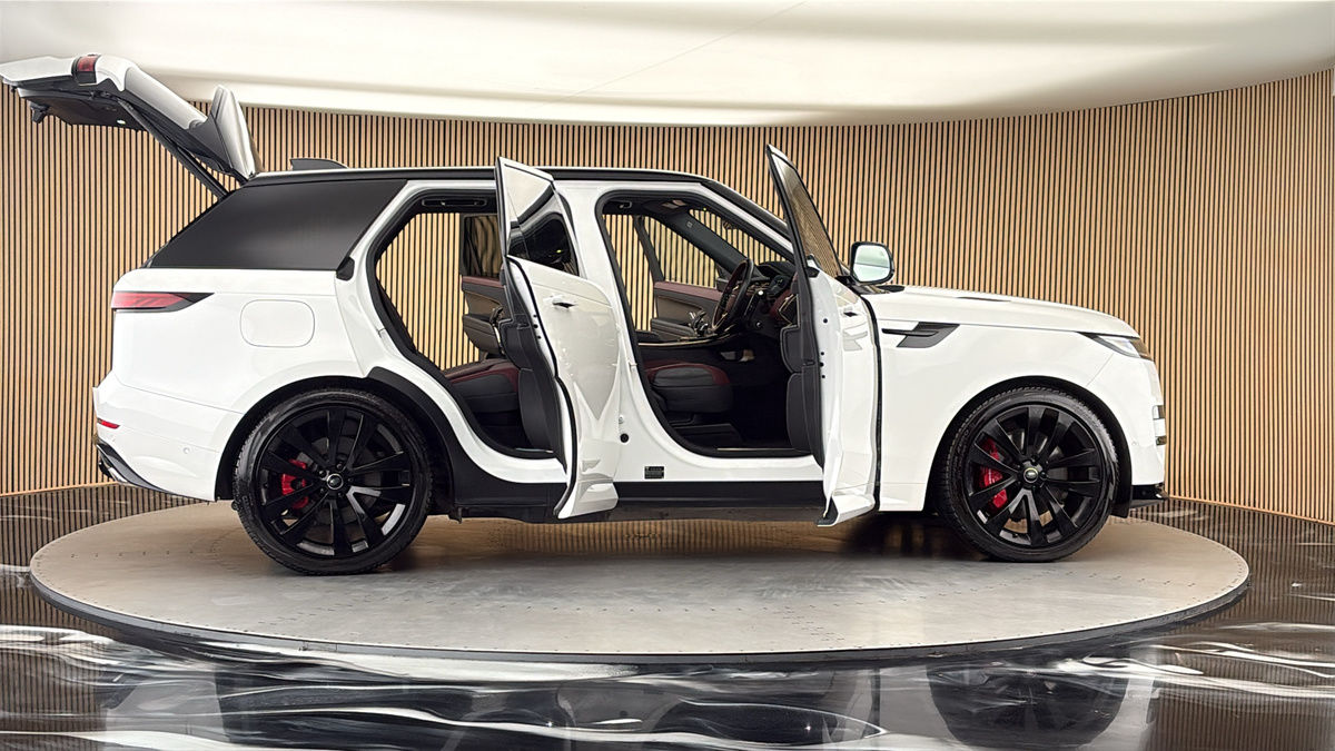 More views of Land Rover Range Rover Sport