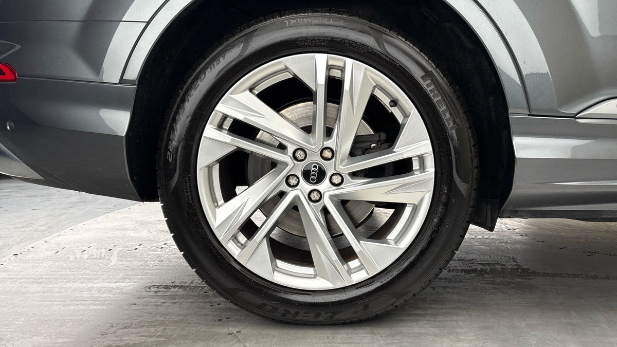 Audi Q7 Image 10