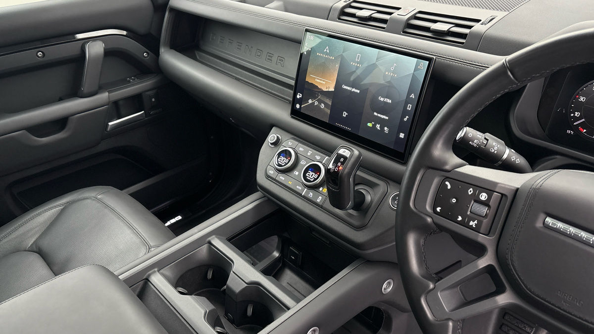 Land Rover Defender 110 Urban Image 18