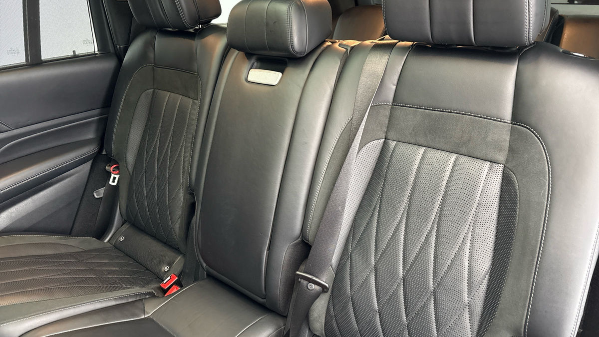 Mercedes-Benz GLS Image 8