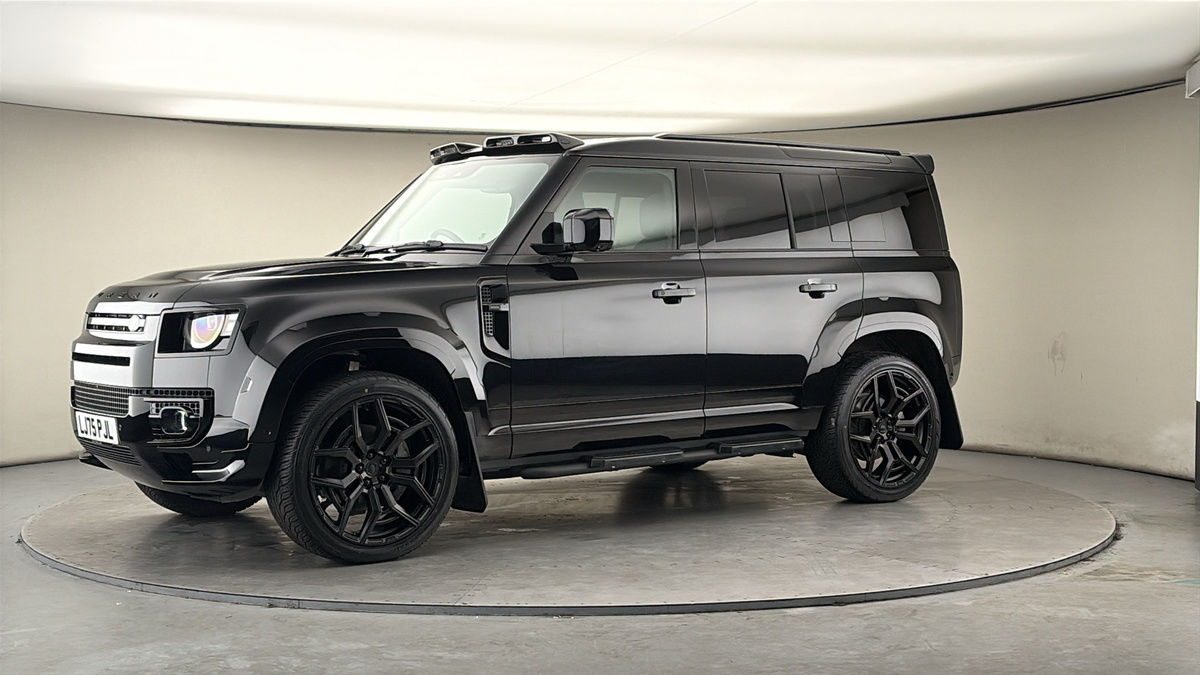 More views of Land Rover Defender 110