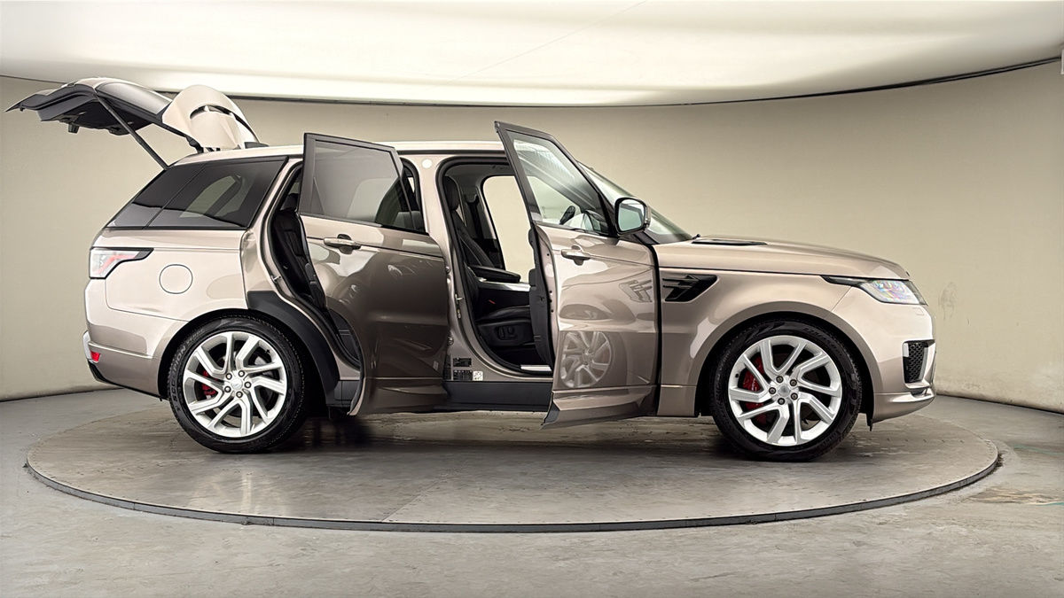 More views of Land Rover Range Rover Sport