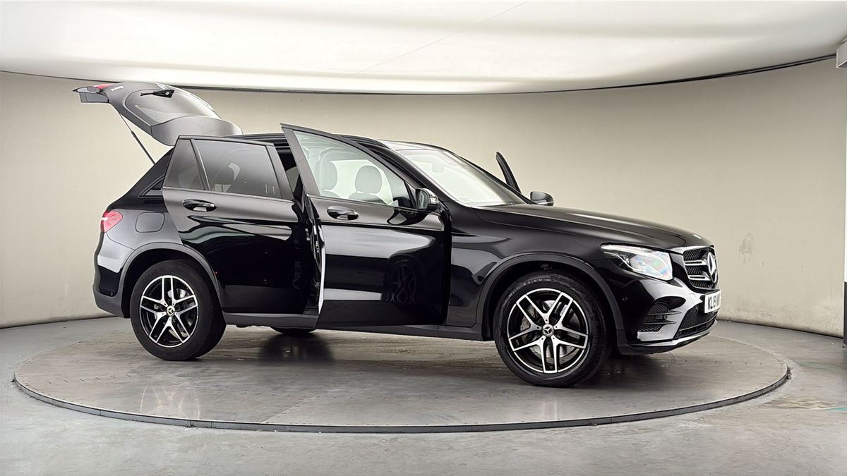 More views of Mercedes-Benz GLC