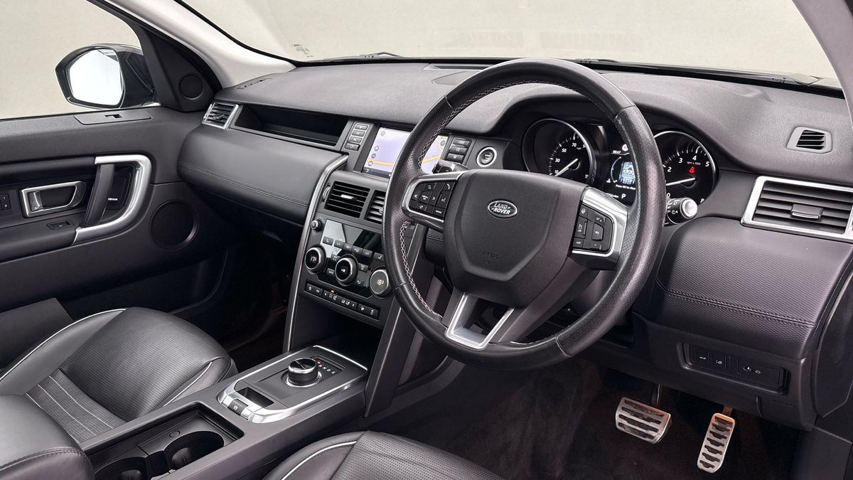 Land Rover Discovery Sport Image 5