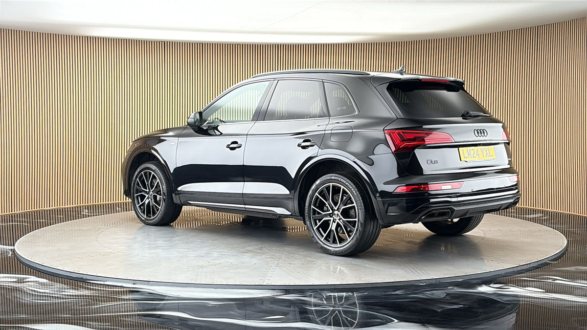 More views of Audi Q5