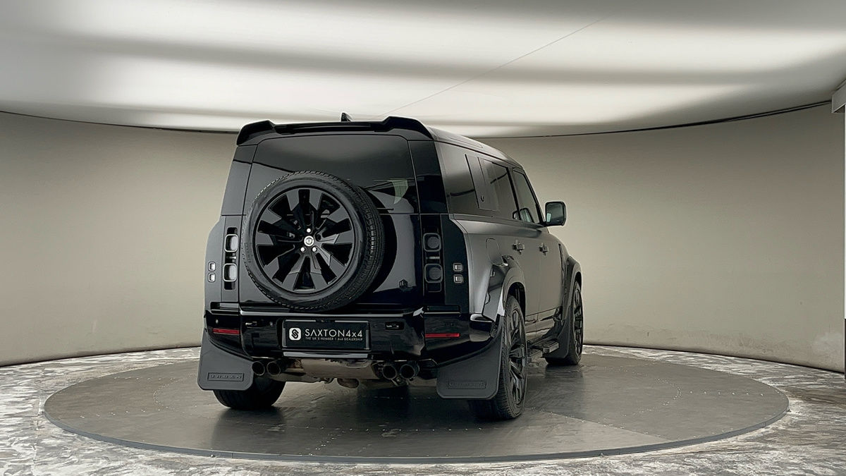 More views of Land Rover Defender 110