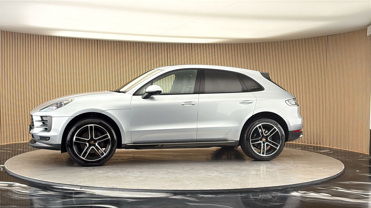 More views of Porsche Macan