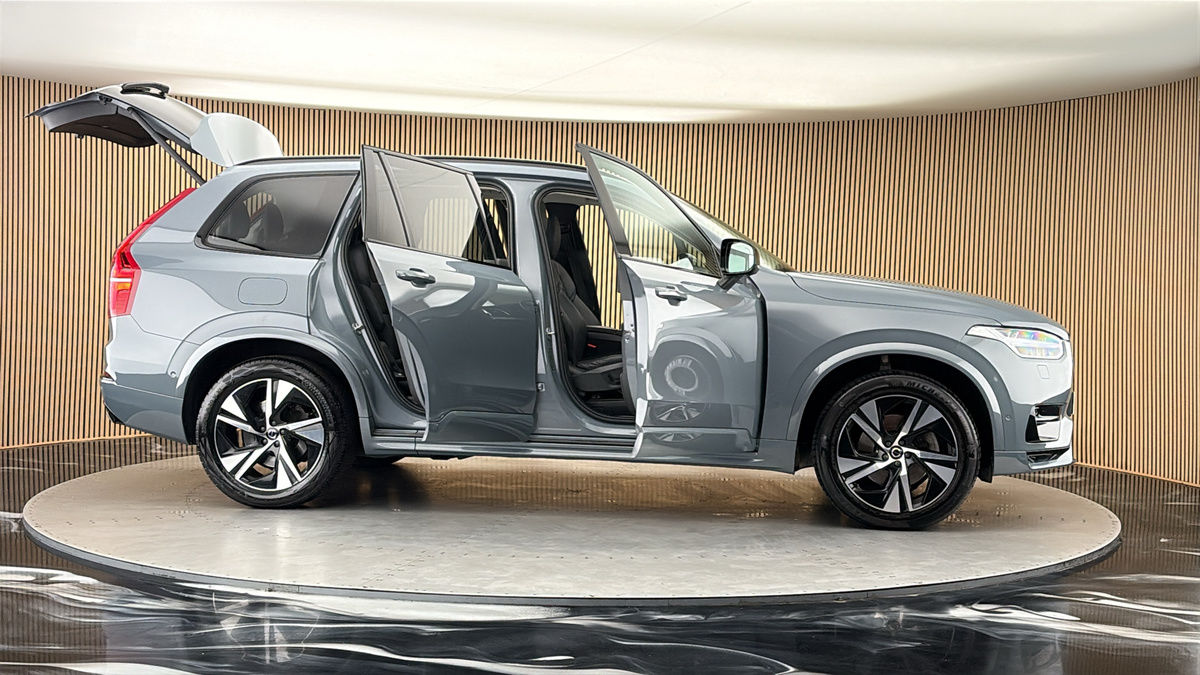 More views of Volvo XC90