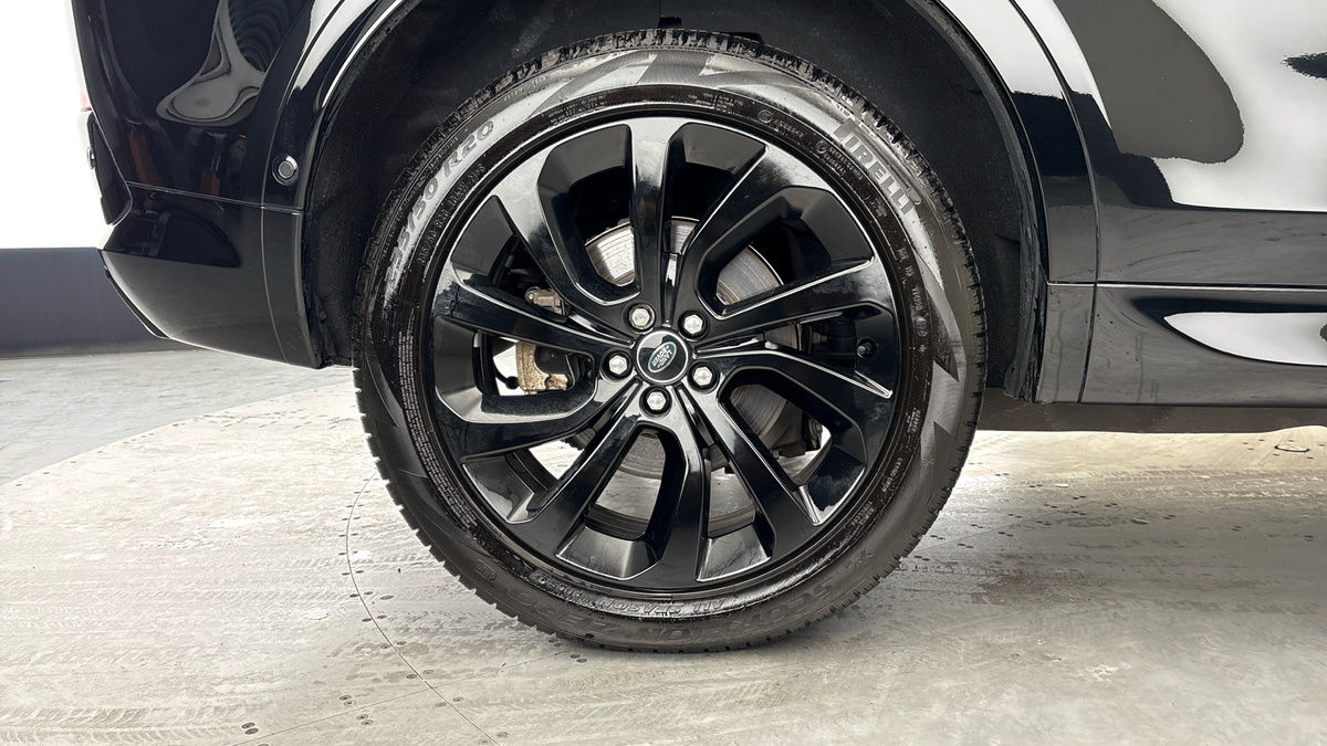 Land Rover Discovery Sport Image 10