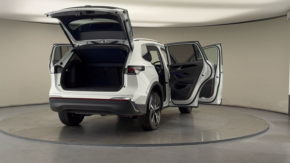 More views of Volkswagen Tiguan