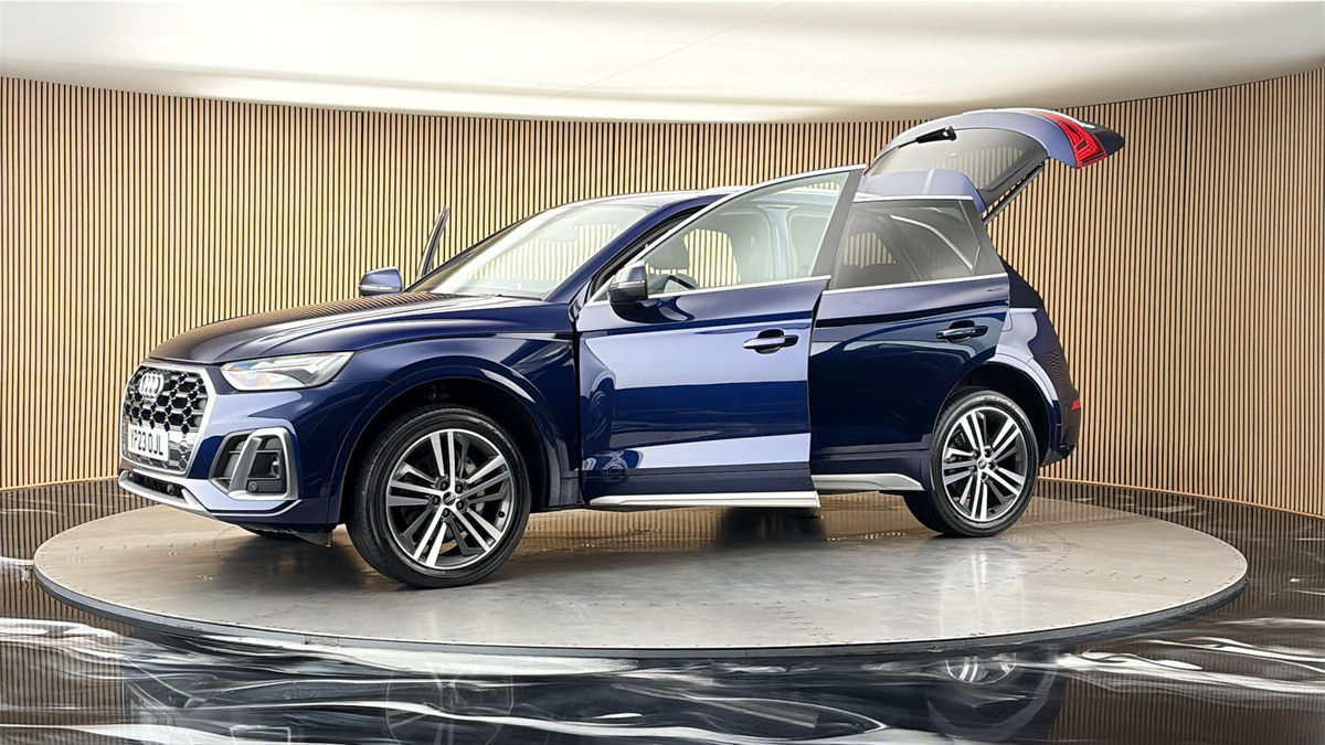 More views of Audi Q5