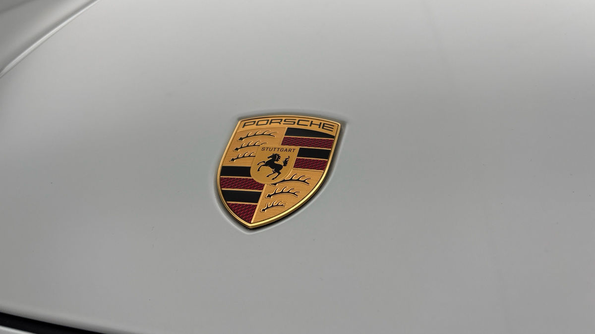Porsche Cayenne Image 24