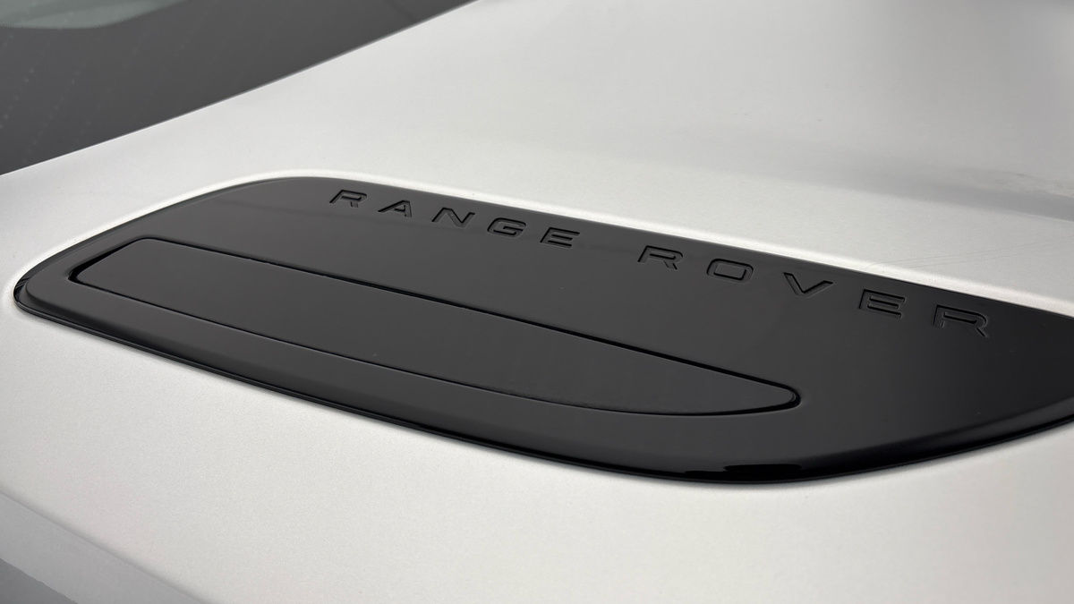 Land Rover Range Rover Velar Image 32
