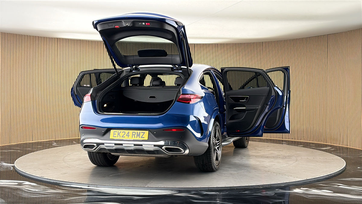 More views of Mercedes-Benz GLC
