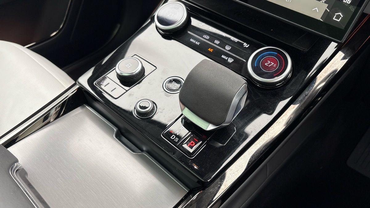 Land Rover Range Rover Sport Urban Image 18