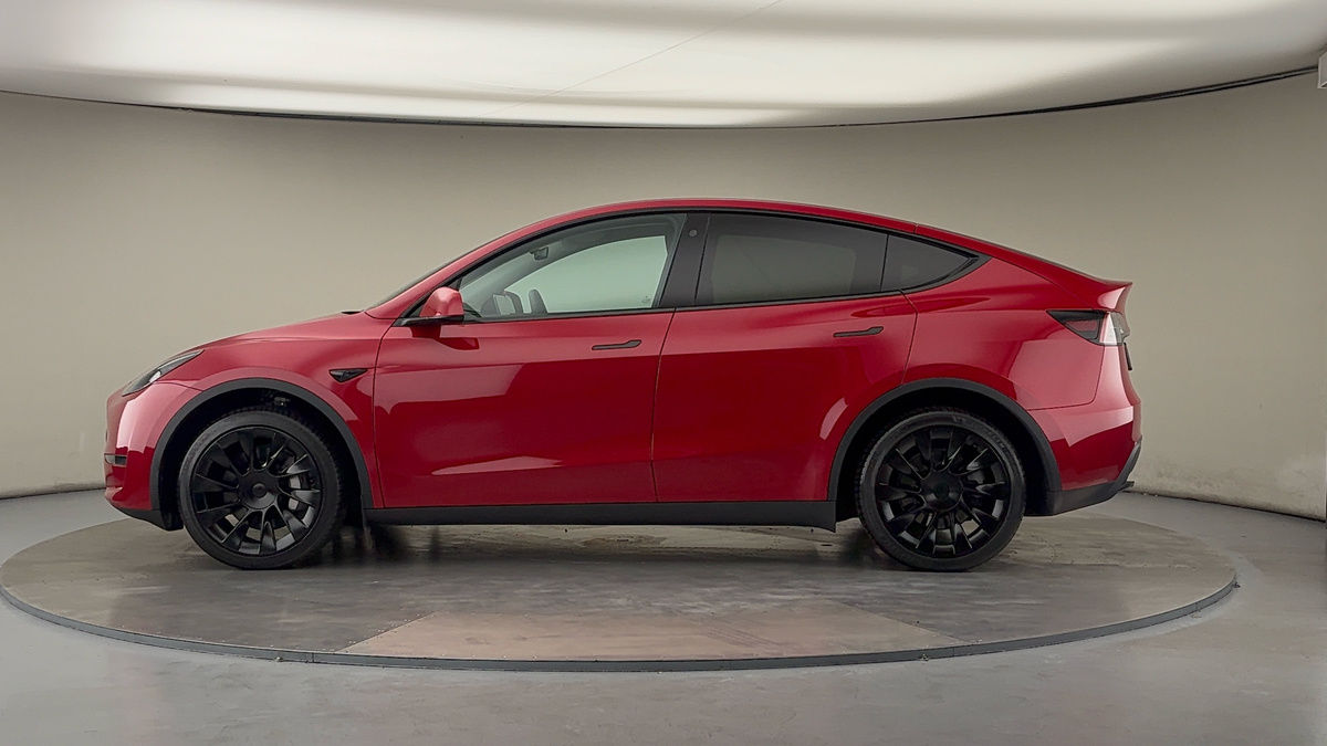 Tesla Model Y Image 15