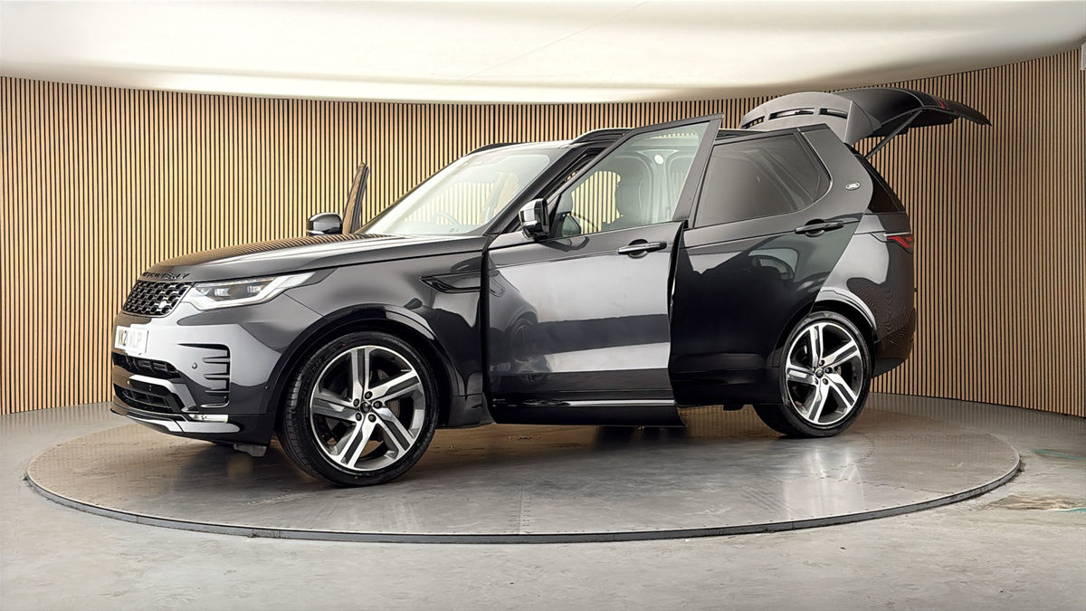 More views of Land Rover Discovery