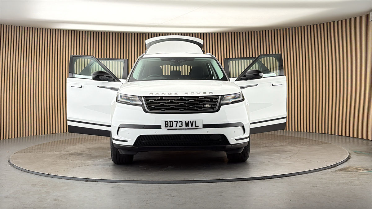 More views of Land Rover Range Rover Velar
