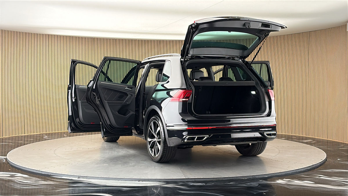 More views of Volkswagen Tiguan